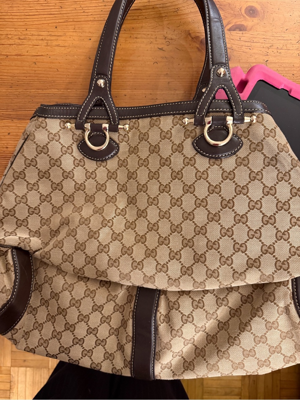 Gucci Sukey Tote bag